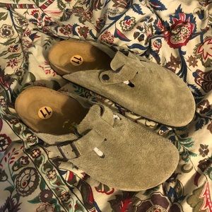 Birkenstock Toe-Coop Clogs